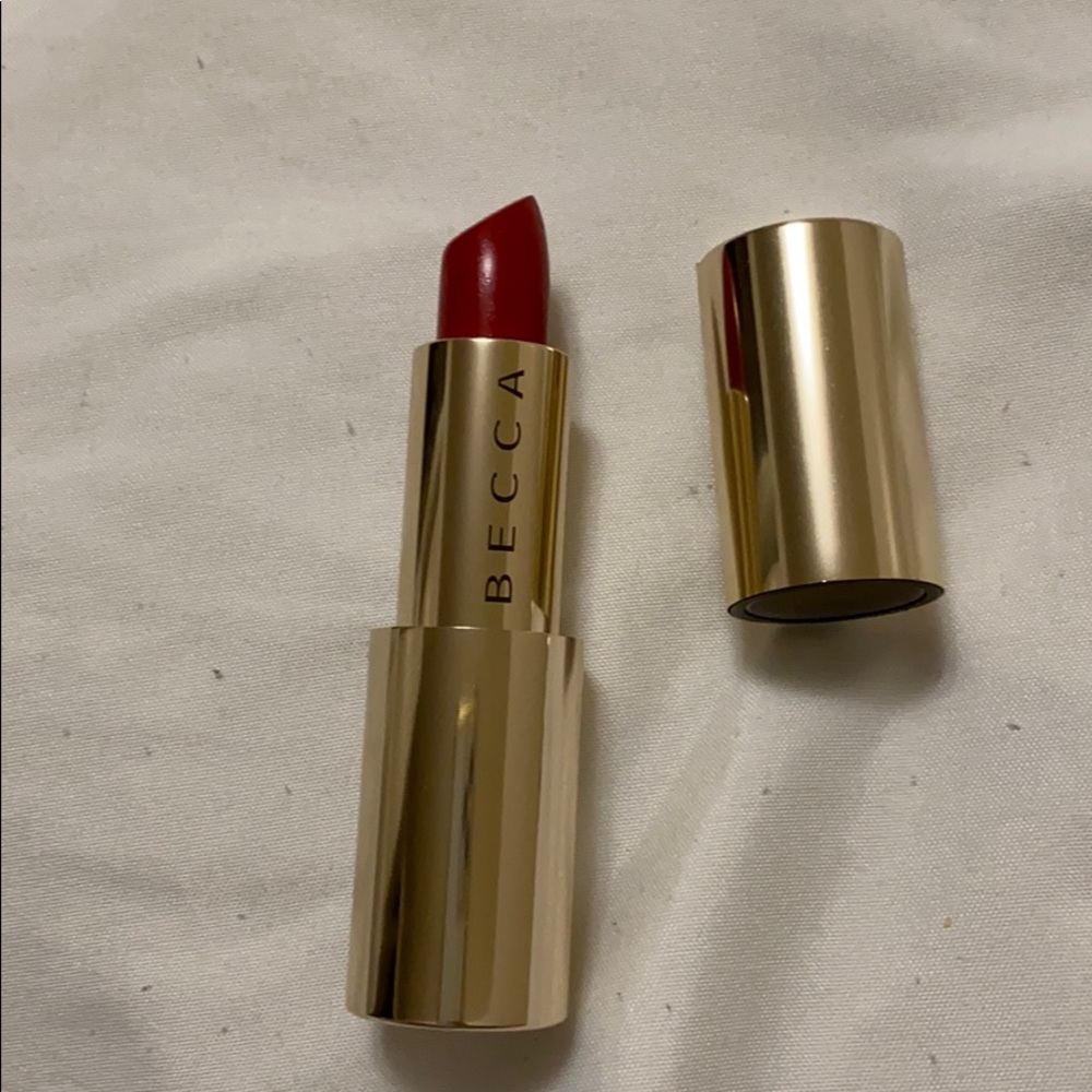 Becca ultimate lipstick love rouge (C Brave)